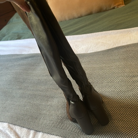 Combo of suede and leather heeled boots in chocolate color - Picture 5 of 7